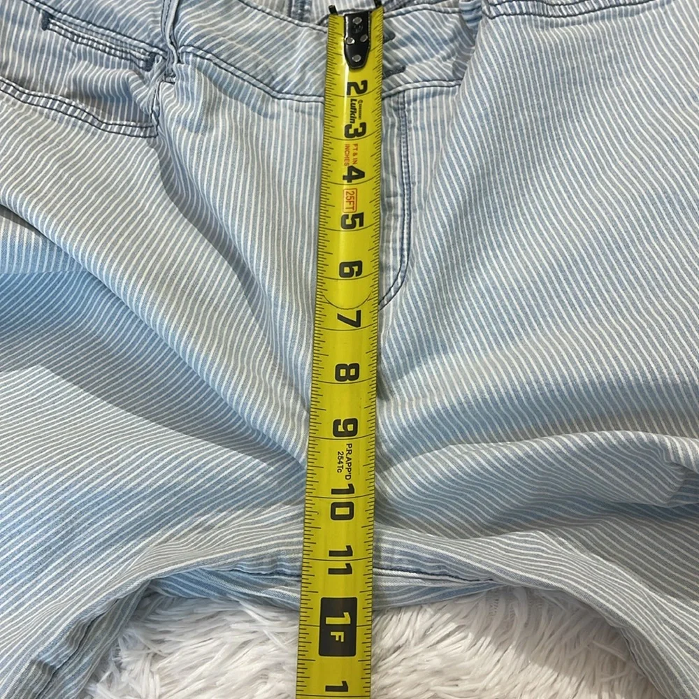 NYDJ Light Blue Striped Jean Shorts WOMENS SIZE 16 DOUBLE BUTTON